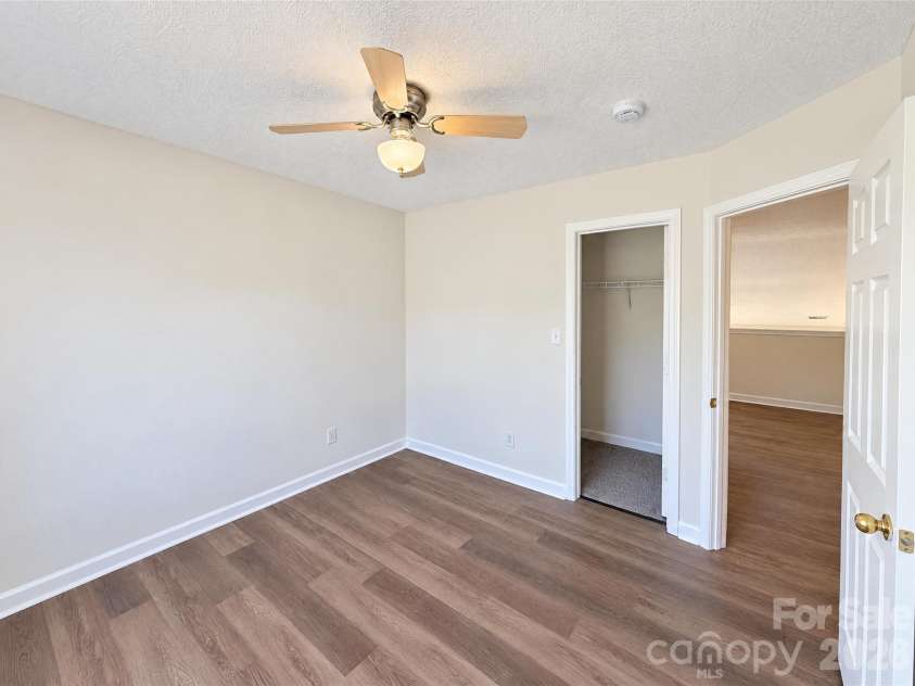 3512 Braden Drive, Charlotte, NC 28216.  MLS# CAR4437523, YatesRealty ID 58368. 