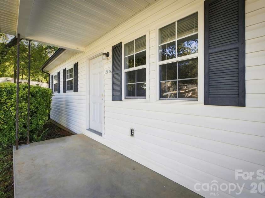 2476 Watts Street, Morganton, NC 28655.  MLS# CAR4437342, YatesRealty ID 58369. 