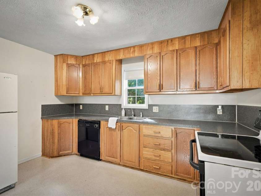 2476 Watts Street, Morganton, NC 28655.  MLS# CAR4437342, YatesRealty ID 58369. Kitchen