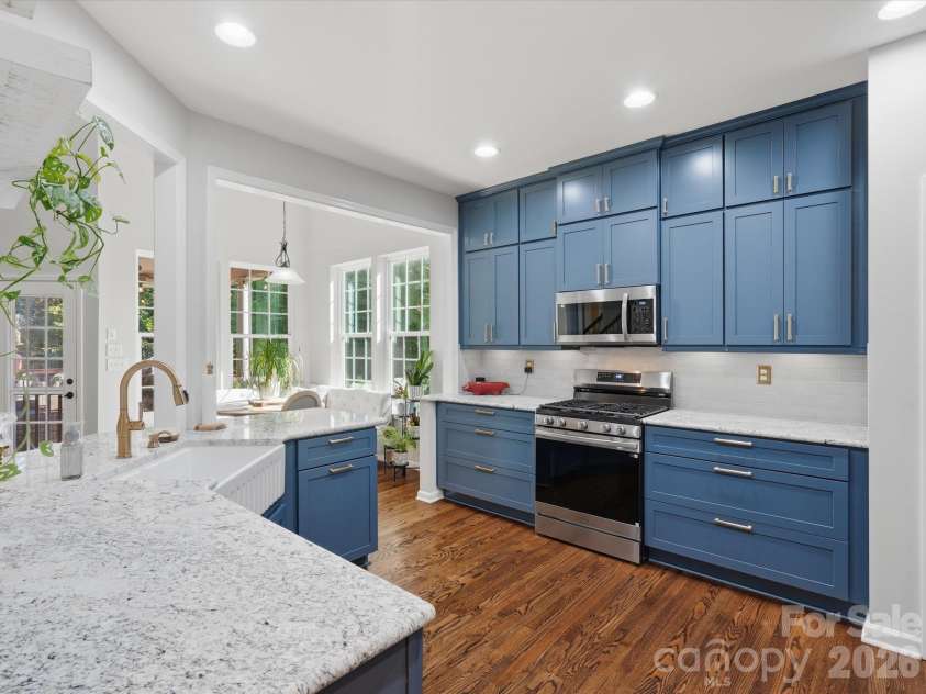 446 Leaf Arbor Court, Lake Wylie, SC 29710.  MLS# CAR4436235, YatesRealty ID 58373. 
