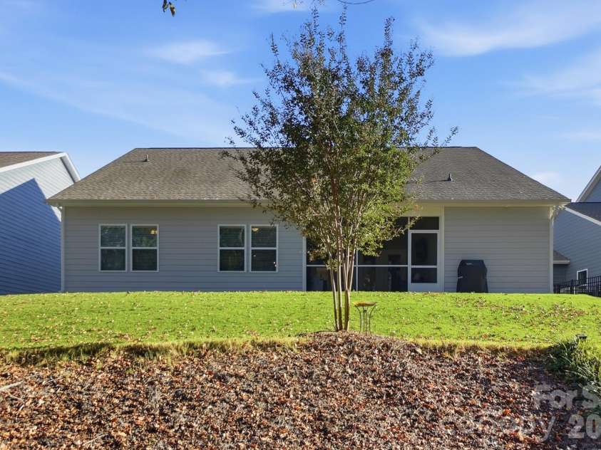 4509 Bent Green Lane, Monroe, NC 28112.  MLS# CAR4436416, YatesRealty ID 58375. 