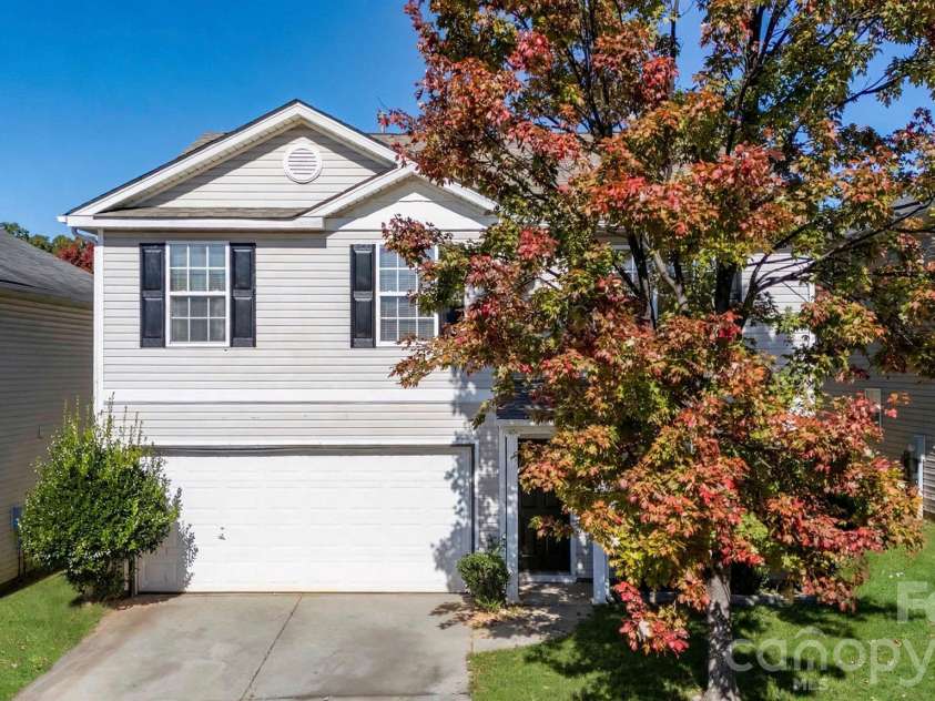 5019 Patricia Ann Lane, Charlotte, NC 28269.  MLS# CAR4437187, YatesRealty ID 58379. 