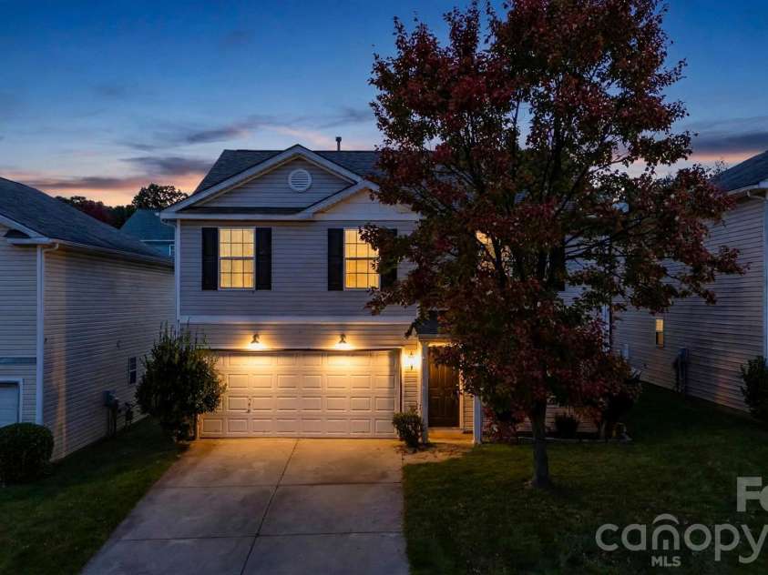 5019 Patricia Ann Lane, Charlotte, NC 28269.  MLS# CAR4437187, YatesRealty ID 58379. 