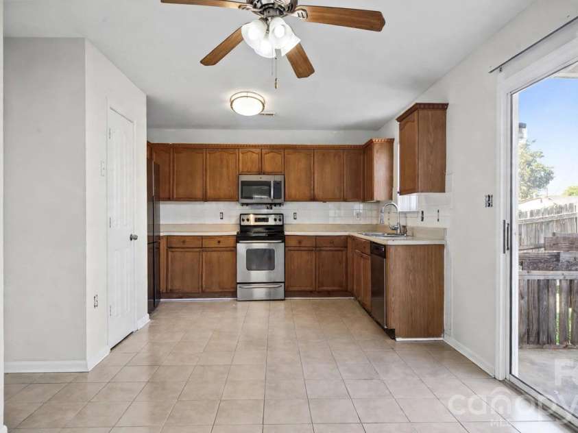 5019 Patricia Ann Lane, Charlotte, NC 28269.  MLS# CAR4437187, YatesRealty ID 58379. 