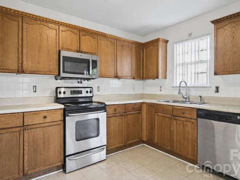 5019 Patricia Ann Lane, Charlotte, NC 28269.  MLS# CAR4437187, YatesRealty ID 58379. 