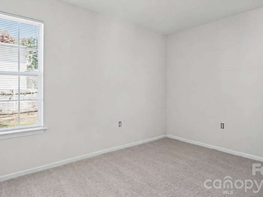 5019 Patricia Ann Lane, Charlotte, NC 28269.  MLS# CAR4437187, YatesRealty ID 58379. 