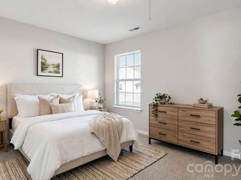 5019 Patricia Ann Lane, Charlotte, NC 28269.  MLS# CAR4437187, YatesRealty ID 58379. 
