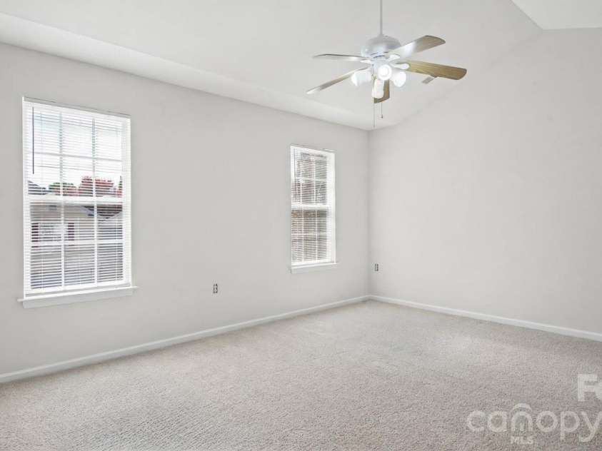 5019 Patricia Ann Lane, Charlotte, NC 28269.  MLS# CAR4437187, YatesRealty ID 58379. 