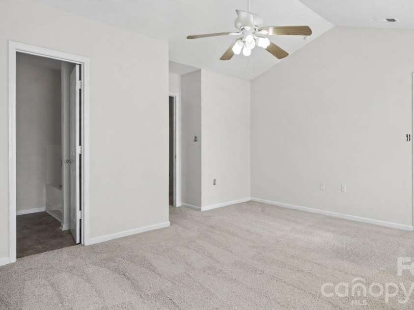 5019 Patricia Ann Lane, Charlotte, NC 28269.  MLS# CAR4437187, YatesRealty ID 58379. 