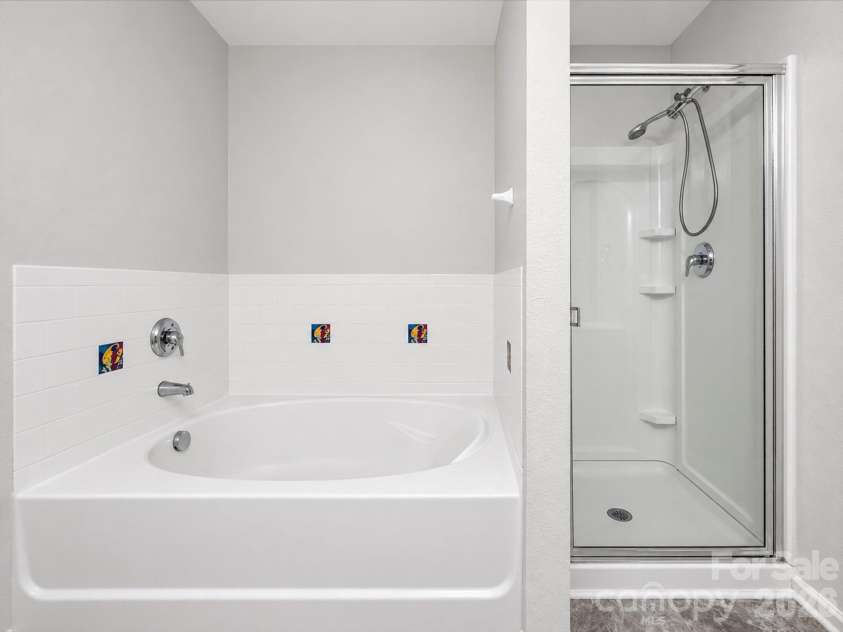 5019 Patricia Ann Lane, Charlotte, NC 28269.  MLS# CAR4437187, YatesRealty ID 58379. 