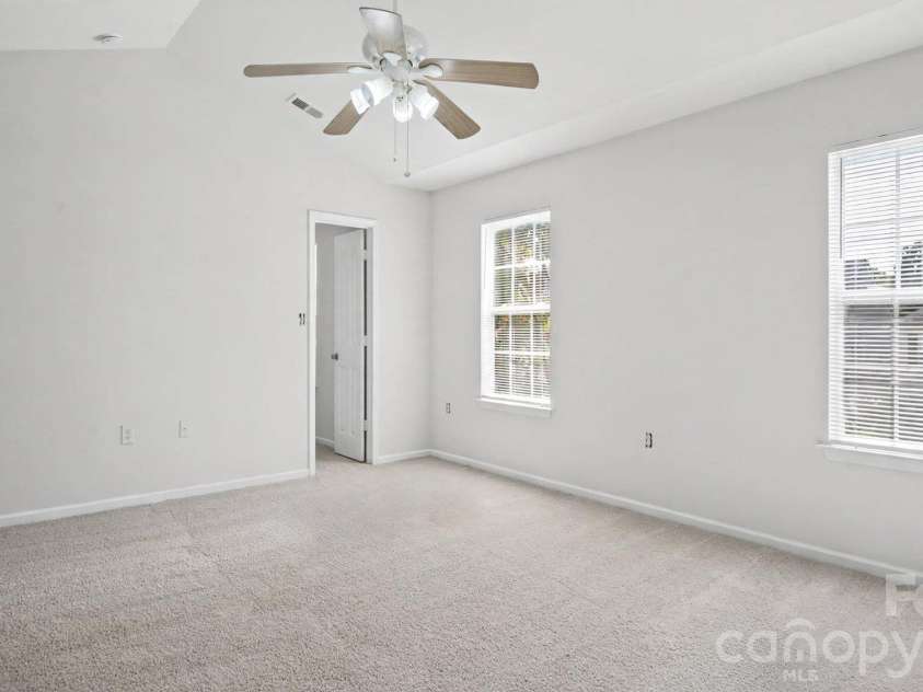 5019 Patricia Ann Lane, Charlotte, NC 28269.  MLS# CAR4437187, YatesRealty ID 58379. 