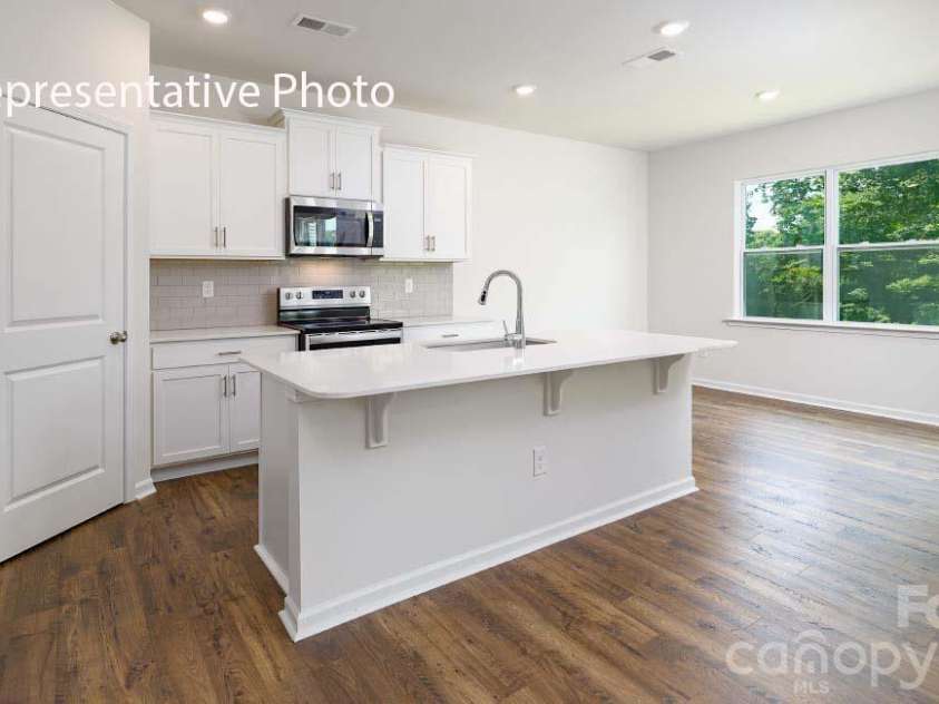 2840 Frances View Lane, Lincolnton, NC 28092.  MLS# CAR4437488, YatesRealty ID 58388. 