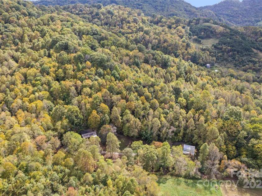 940 Haynes Cove, Clyde, NC 28721.  MLS# CAR4315182, YatesRealty ID 5839. 