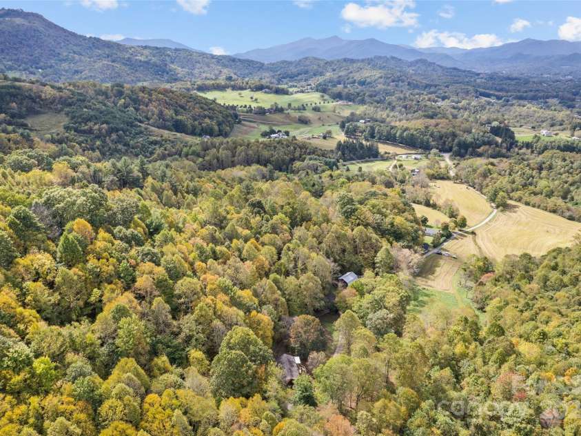 940 Haynes Cove, Clyde, NC 28721.  MLS# CAR4315182, YatesRealty ID 5839. 