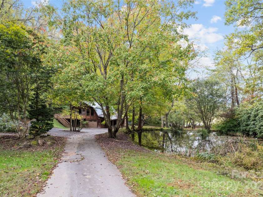 940 Haynes Cove, Clyde, NC 28721.  MLS# CAR4315182, YatesRealty ID 5839. 