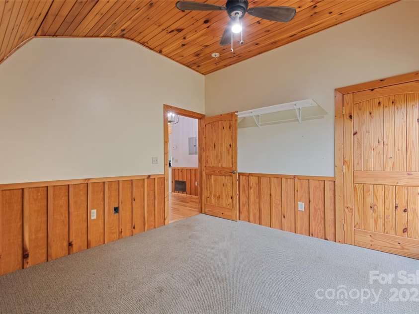 940 Haynes Cove, Clyde, NC 28721.  MLS# CAR4315182, YatesRealty ID 5839. 