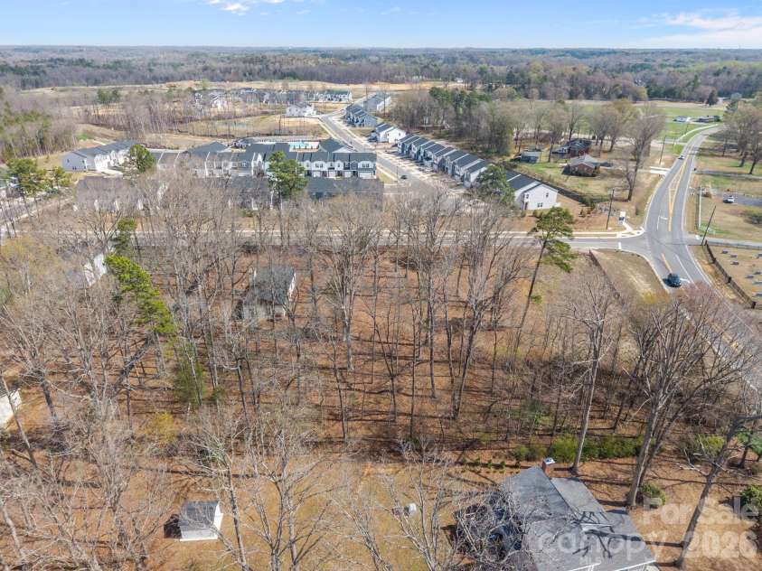 9121 Hutchinson Lane, Charlotte, NC 28216.  MLS# CAR4326445, YatesRealty ID 5840. 