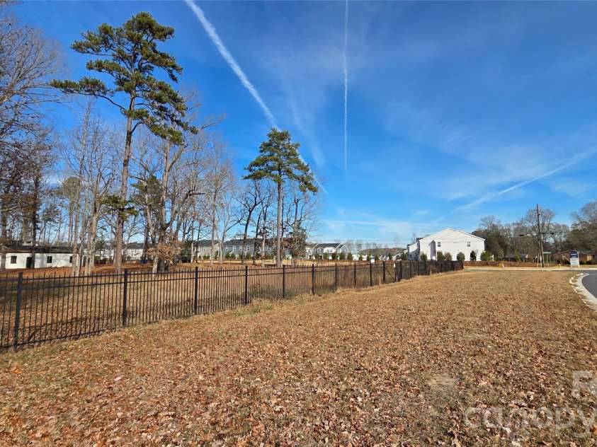 9121 Hutchinson Lane, Charlotte, NC 28216.  MLS# CAR4326445, YatesRealty ID 5840. 