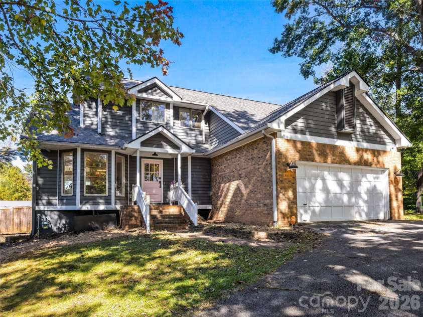 39 White Pine Drive, Fletcher, NC 28732.  MLS# CAR4437258, YatesRealty ID 58400. 