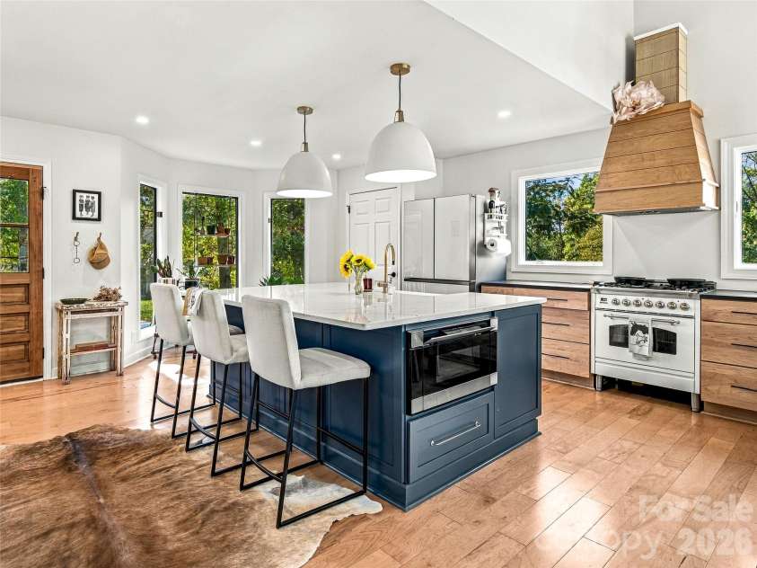 39 White Pine Drive, Fletcher, NC 28732.  MLS# CAR4437258, YatesRealty ID 58400. 