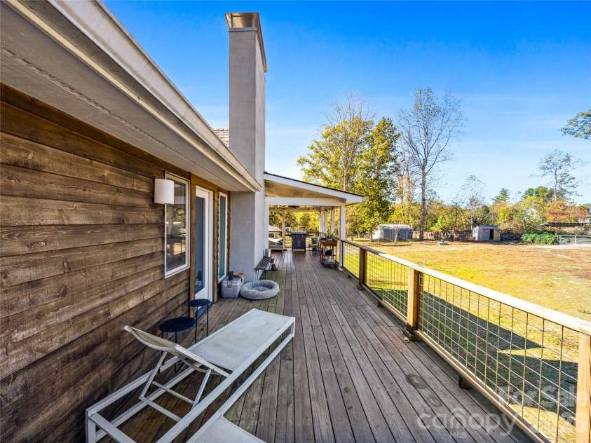 39 White Pine Drive, Fletcher, NC 28732.  MLS# CAR4437258, YatesRealty ID 58400. 