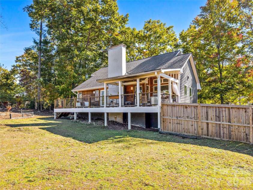 39 White Pine Drive, Fletcher, NC 28732.  MLS# CAR4437258, YatesRealty ID 58400. 
