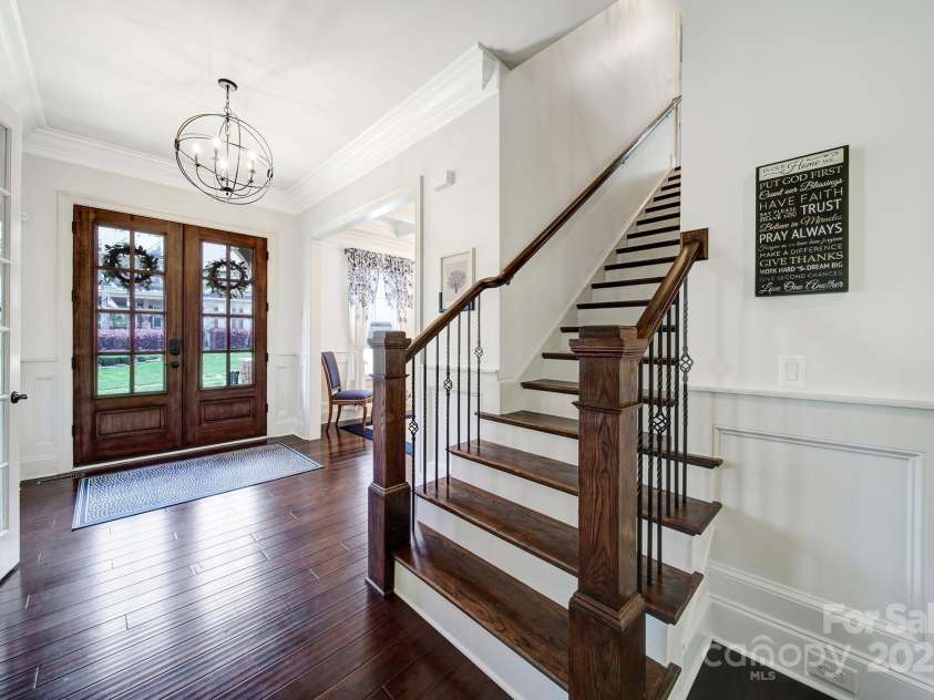 141 Forsythia Lane, Tega Cay, SC 29708.  MLS# CAR4243630, YatesRealty ID 5841. Foyer / Stairway