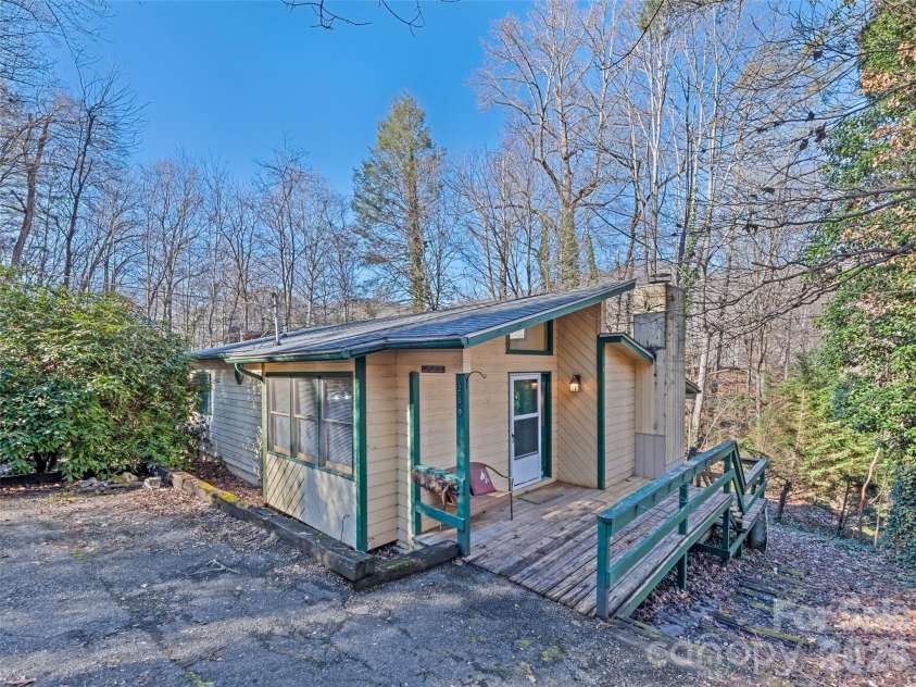 259 Hemlock Loop, Maggie Valley, NC 28751.  MLS# CAR4335980, YatesRealty ID 5841. 