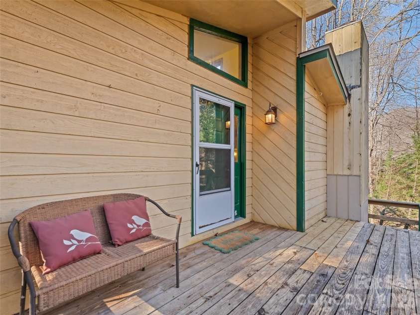 259 Hemlock Loop, Maggie Valley, NC 28751.  MLS# CAR4335980, YatesRealty ID 5841. 