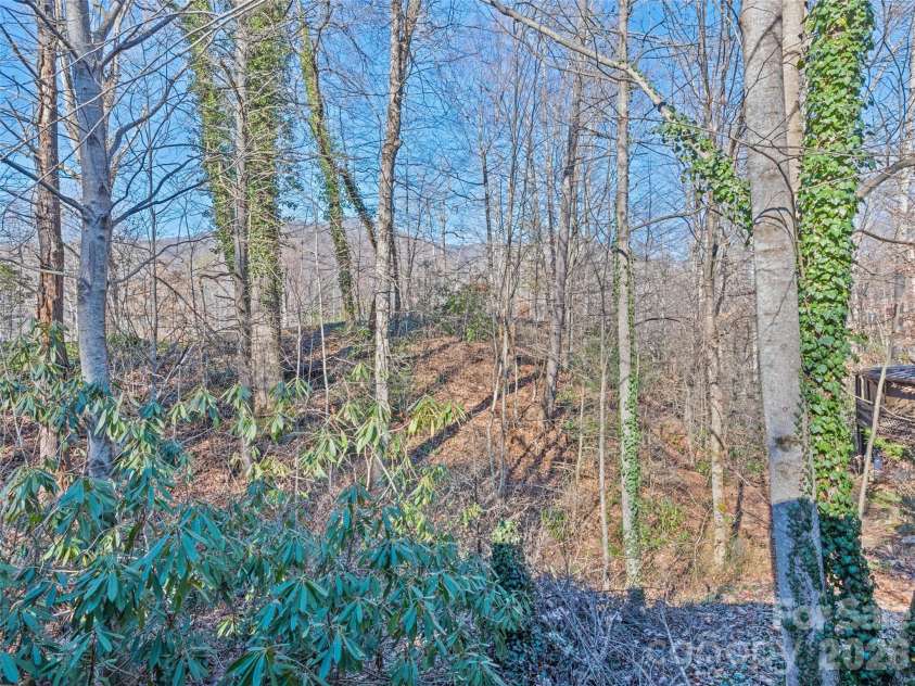 259 Hemlock Loop, Maggie Valley, NC 28751.  MLS# CAR4335980, YatesRealty ID 5841. 