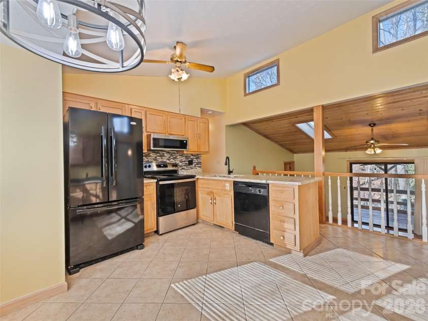 259 Hemlock Loop, Maggie Valley, NC 28751.  MLS# CAR4335980, YatesRealty ID 5841. 