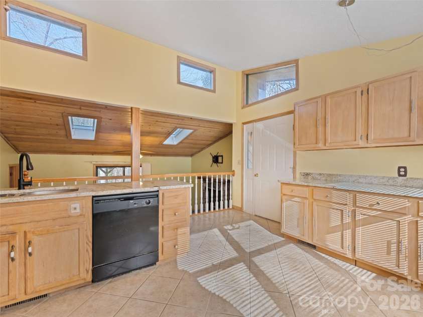 259 Hemlock Loop, Maggie Valley, NC 28751.  MLS# CAR4335980, YatesRealty ID 5841. 
