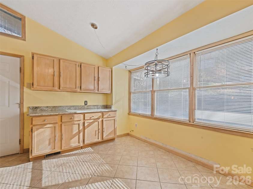 259 Hemlock Loop, Maggie Valley, NC 28751.  MLS# CAR4335980, YatesRealty ID 5841. 