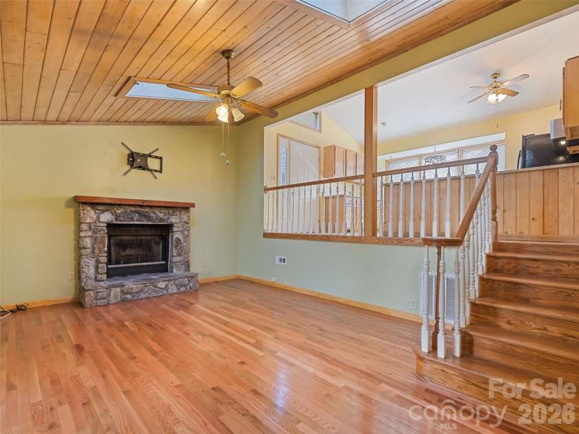 259 Hemlock Loop, Maggie Valley, NC 28751.  MLS# CAR4335980, YatesRealty ID 5841. 