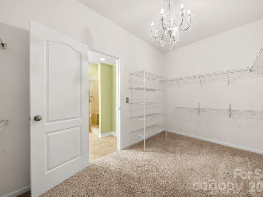 14719 Glenduff Place, Charlotte, NC 28278.  MLS# CAR4437576, YatesRealty ID 58416. Primary Closet
