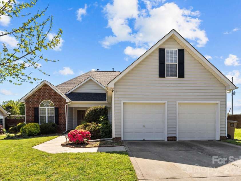 4705 Granite Court, Indian Trail, NC 28079.  MLS# CAR4245386, YatesRealty ID 5842. 