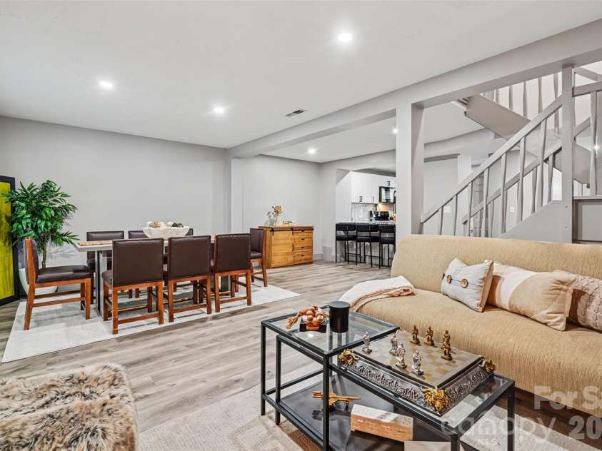 7304 Pebblestone Drive, Charlotte, NC 28212.  MLS# CAR4435000, YatesRealty ID 58421. 