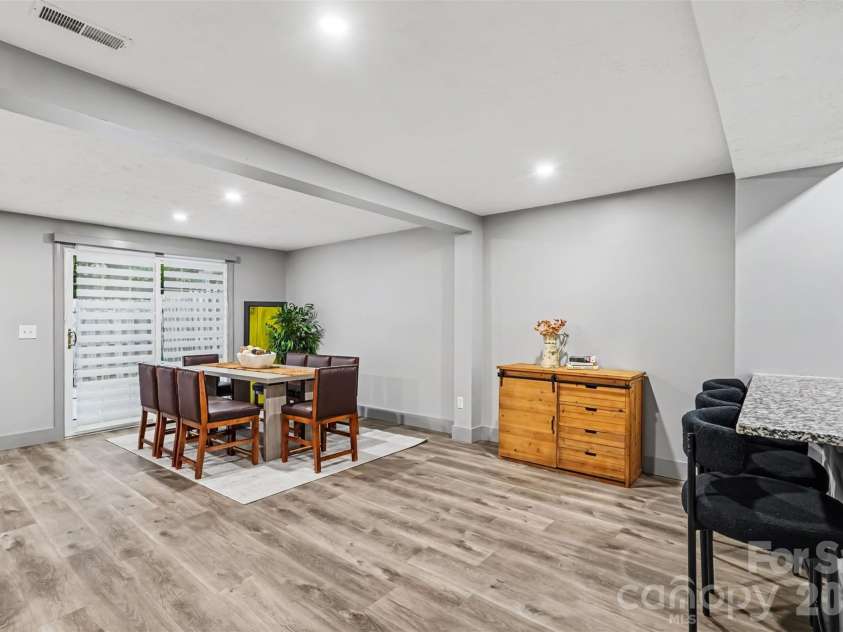 7304 Pebblestone Drive, Charlotte, NC 28212.  MLS# CAR4435000, YatesRealty ID 58421. 