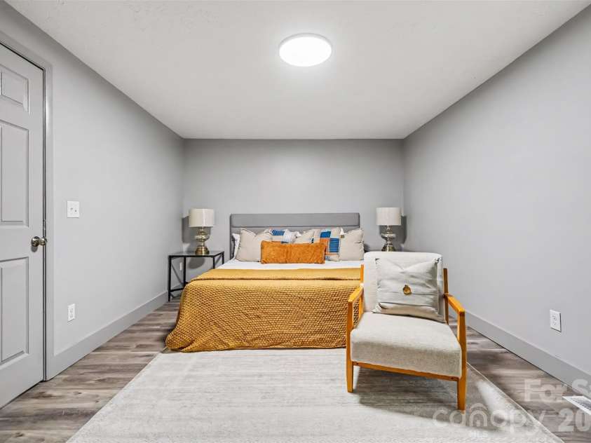 7304 Pebblestone Drive, Charlotte, NC 28212.  MLS# CAR4435000, YatesRealty ID 58421. 