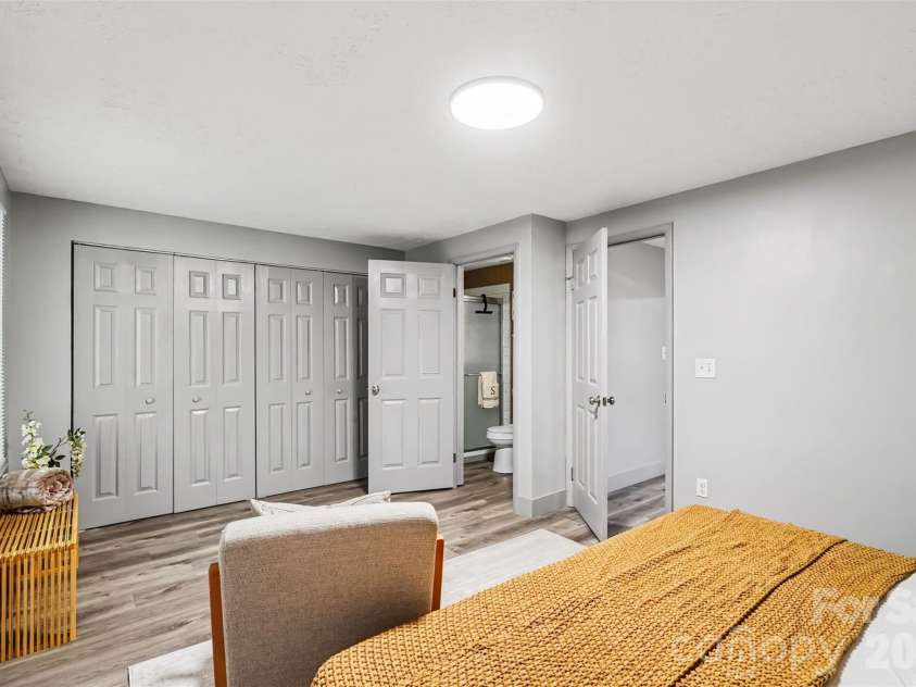 7304 Pebblestone Drive, Charlotte, NC 28212.  MLS# CAR4435000, YatesRealty ID 58421. 