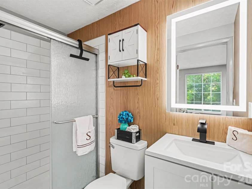 7304 Pebblestone Drive, Charlotte, NC 28212.  MLS# CAR4435000, YatesRealty ID 58421. 
