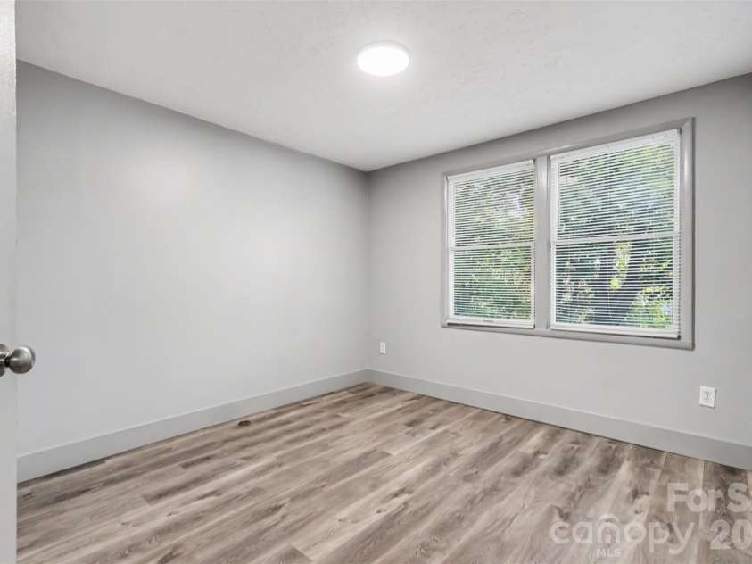 7304 Pebblestone Drive, Charlotte, NC 28212.  MLS# CAR4435000, YatesRealty ID 58421. 