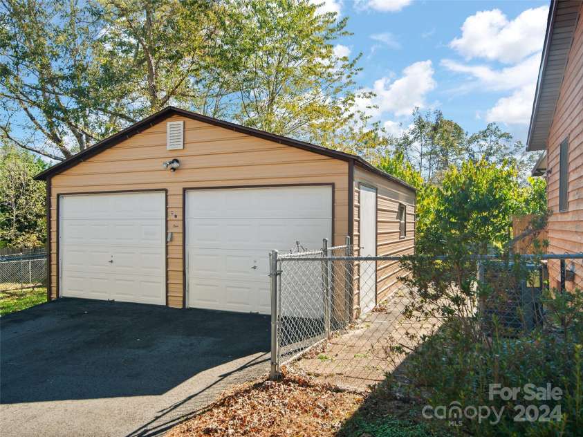24 Palatka Street, Arden, NC 28704.  MLS# CAR4193768, YatesRealty ID 5843. 