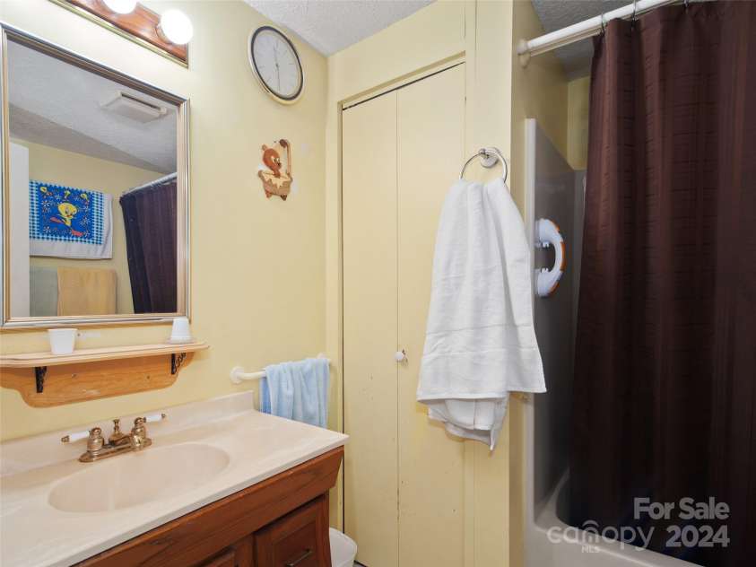 24 Palatka Street, Arden, NC 28704.  MLS# CAR4193768, YatesRealty ID 5843. 