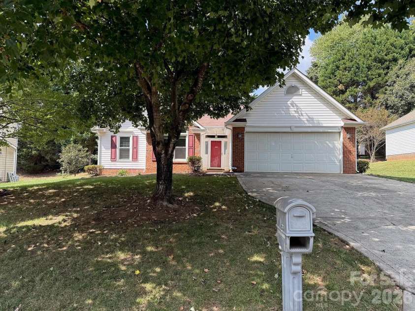 137 Citation Drive, Mooresville, NC 28117.  MLS# CAR4437338, YatesRealty ID 58432. 