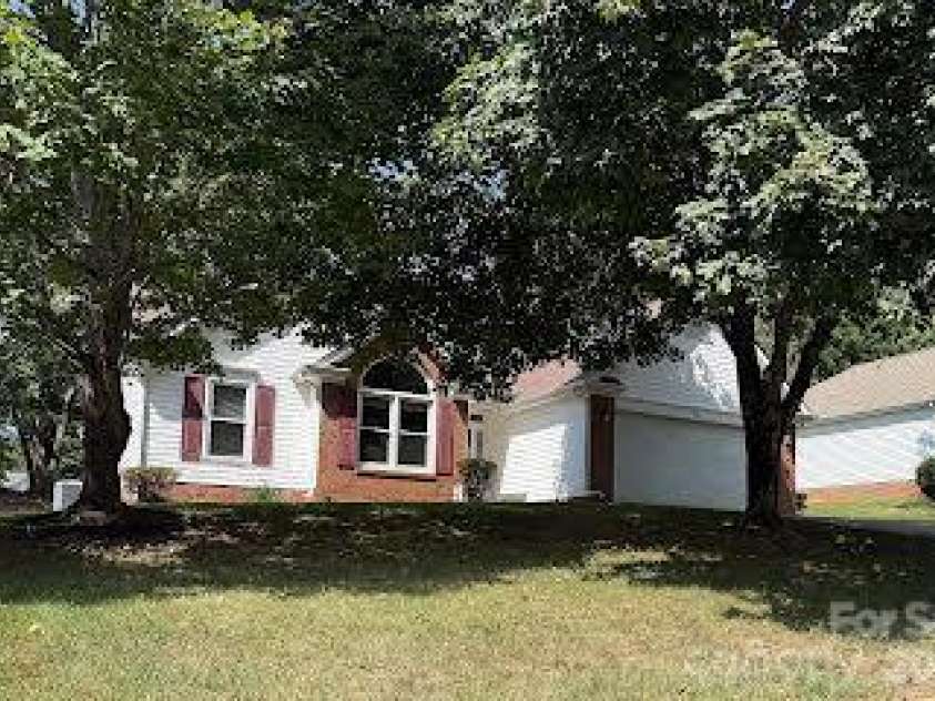 137 Citation Drive, Mooresville, NC 28117.  MLS# CAR4437338, YatesRealty ID 58432. 