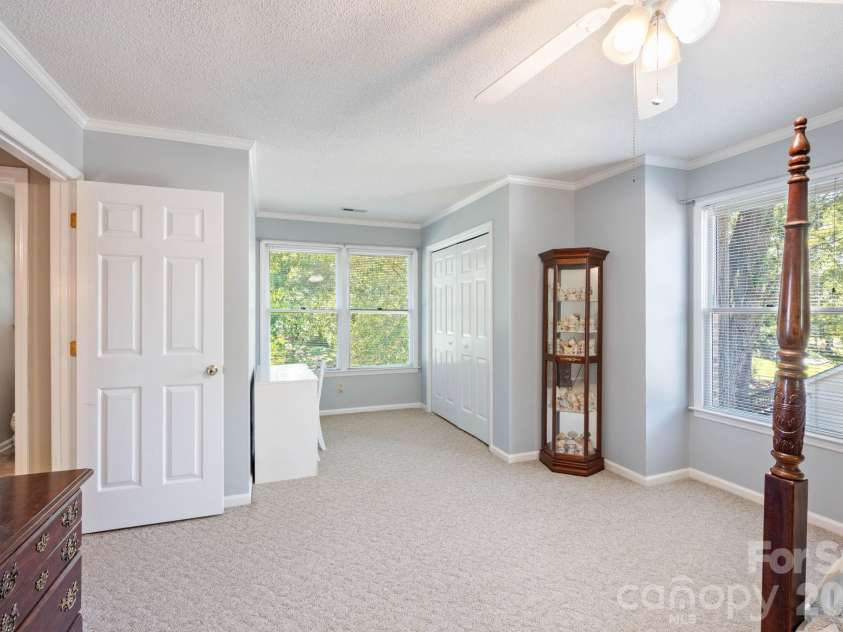 990 Royal Drive, Lincolnton, NC 28092.  MLS# CAR4434784, YatesRealty ID 58433. 