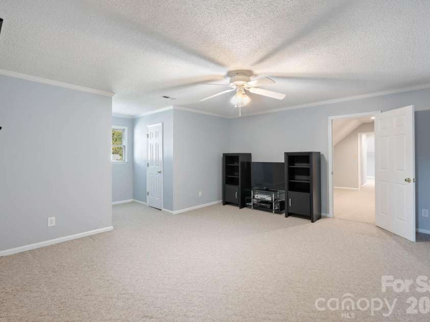 990 Royal Drive, Lincolnton, NC 28092.  MLS# CAR4434784, YatesRealty ID 58433. 