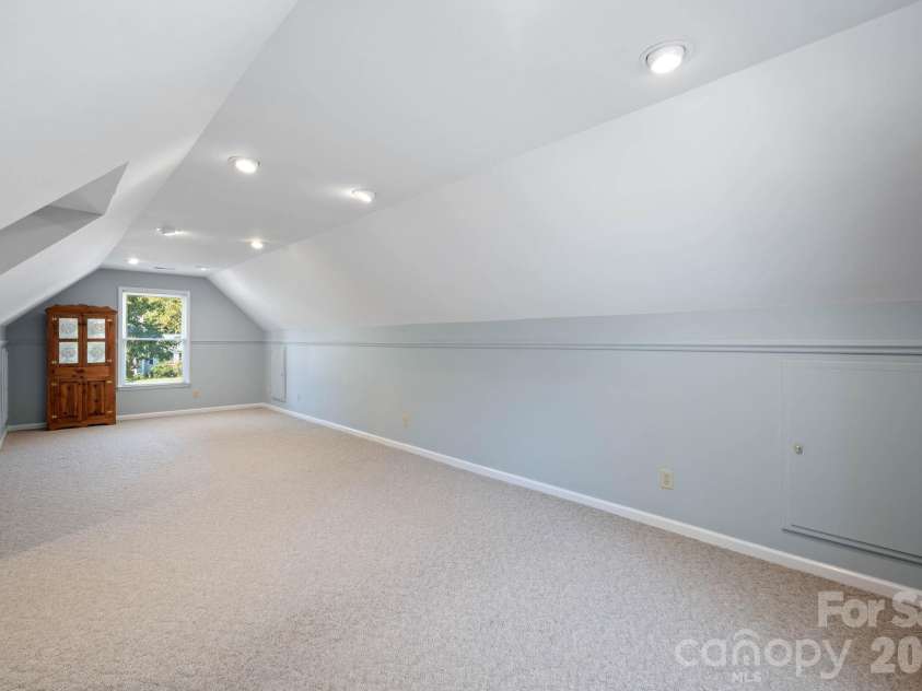 990 Royal Drive, Lincolnton, NC 28092.  MLS# CAR4434784, YatesRealty ID 58433. 