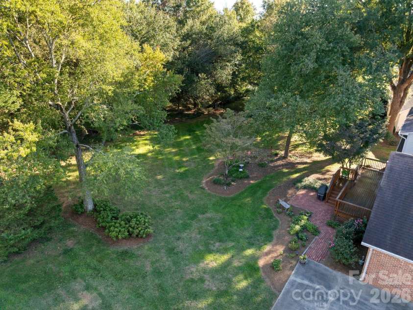 990 Royal Drive, Lincolnton, NC 28092.  MLS# CAR4434784, YatesRealty ID 58433. 